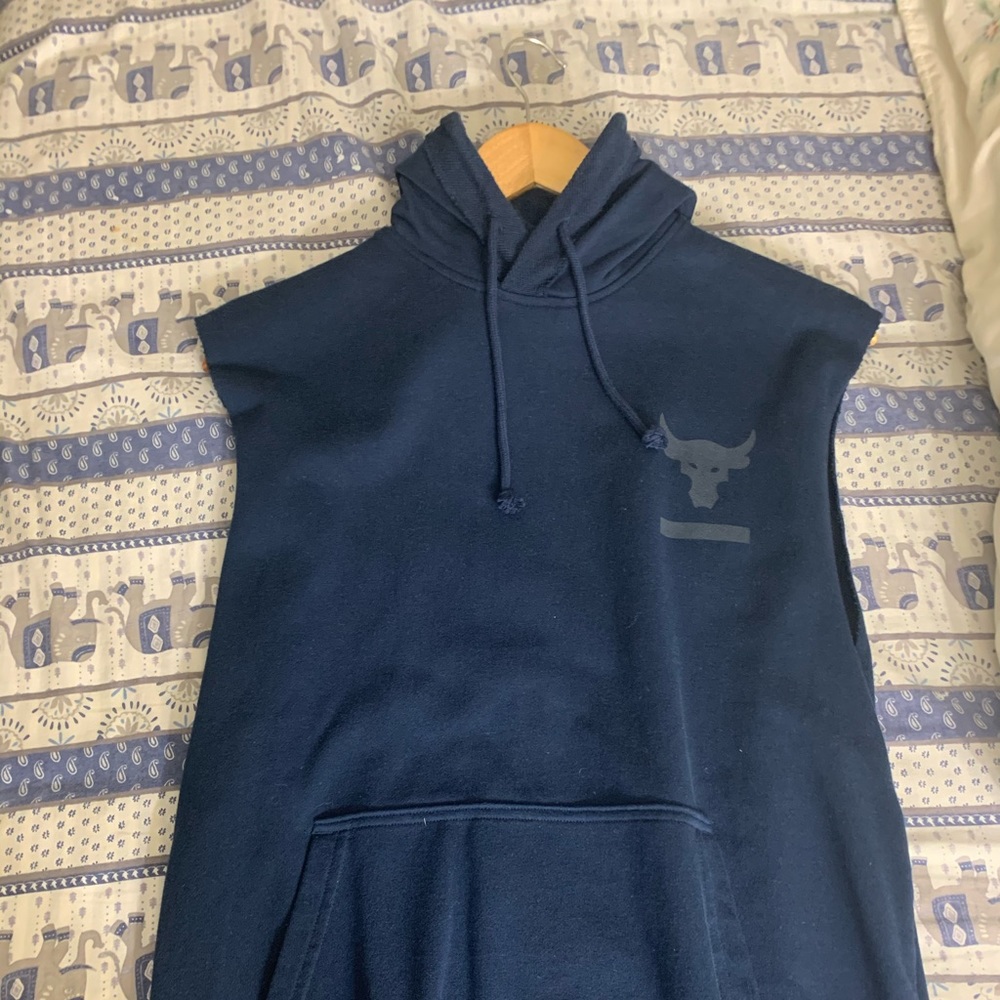 Project rock cut off hoodie